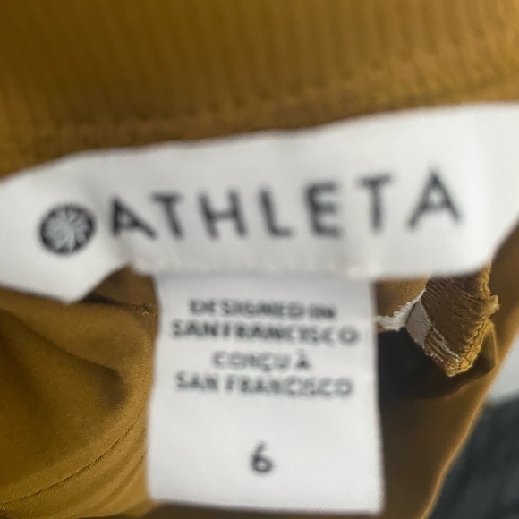 Athleta yoga work pants.  size 6. - Picture 2 of 2